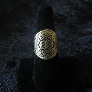 Brass tone Filligree Oval Ladies Ring SZ 6-7